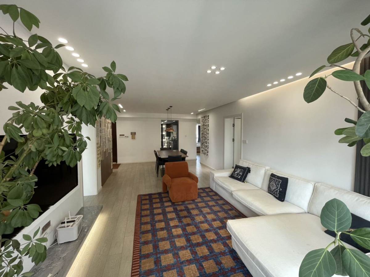 Housing image — Living Room