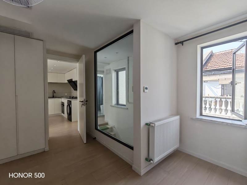 Housing image — Bathroom