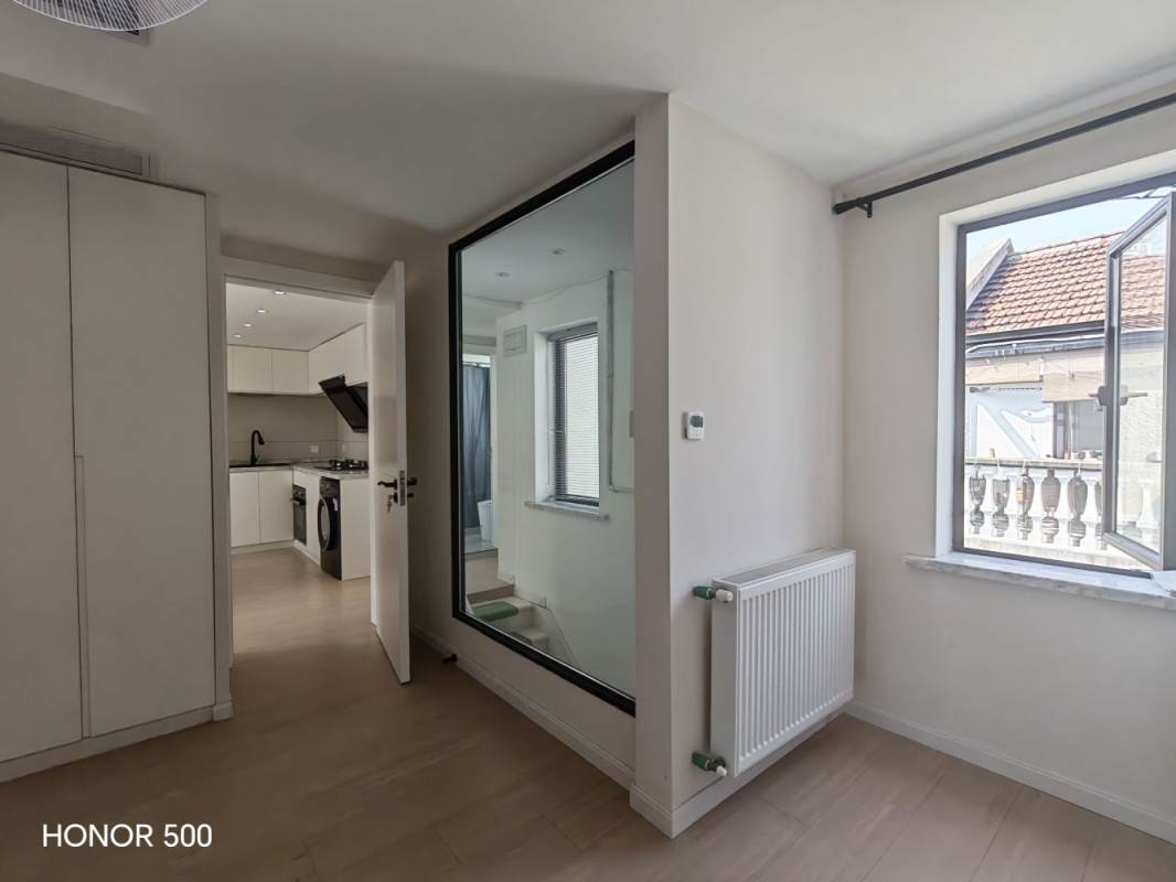 Housing image — Bathroom