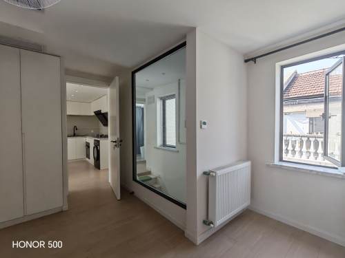 Housing image — Bathroom