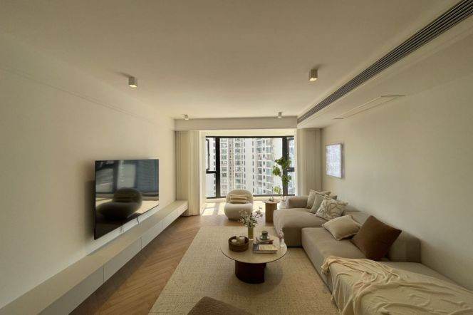 3BR Apartment at Brilliant City with Floor-to-Ceiling Windows (L3/L4)
