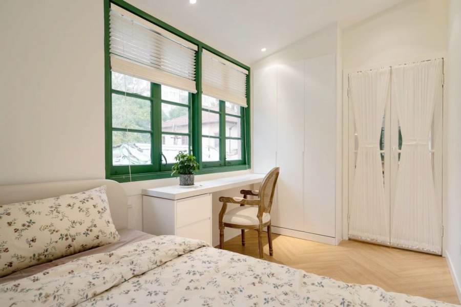 Housing image — Bedroom