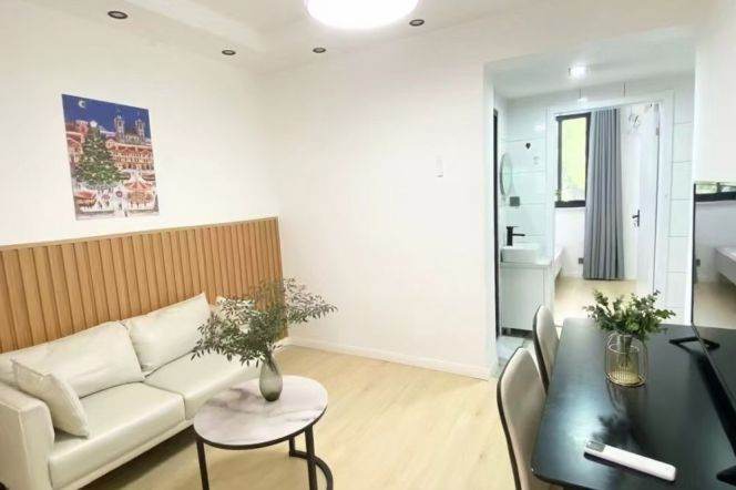 2BR Apartment near Zhongshan Park (L2/L3/L4)