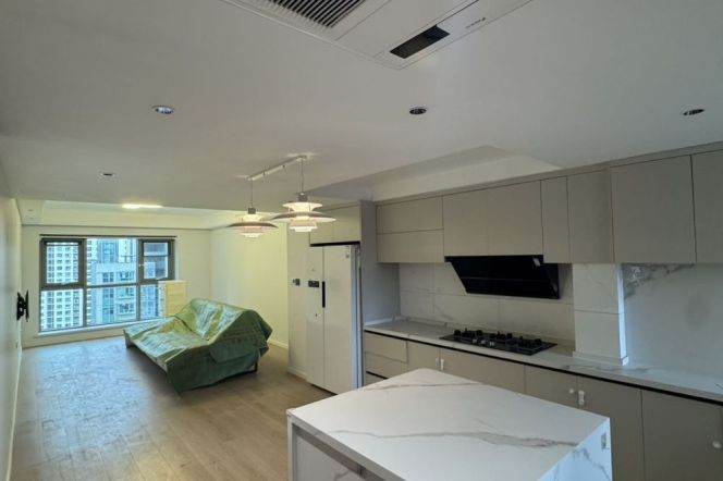 High-Floor 2BR Apartment at 8 Park Avenue (L7)
