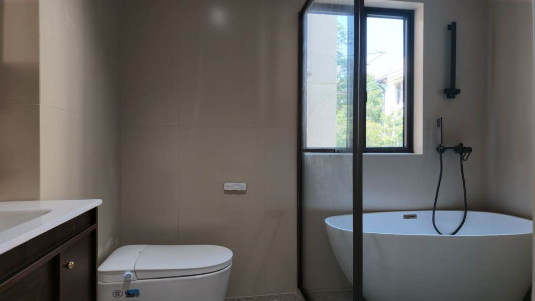 Housing image — Bathroom