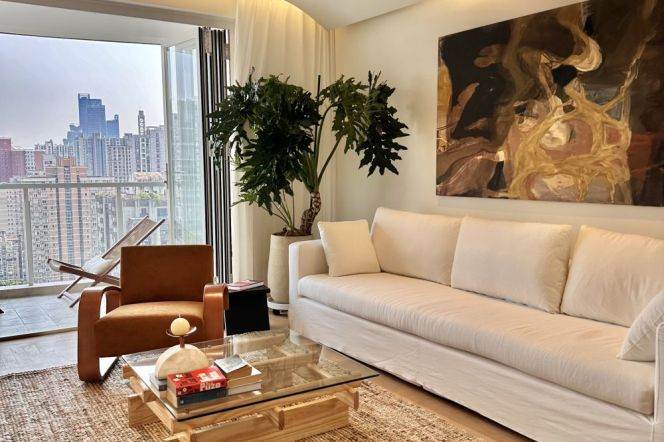 High-Floor 3BR Apartment in Jing'an (L7/L13)