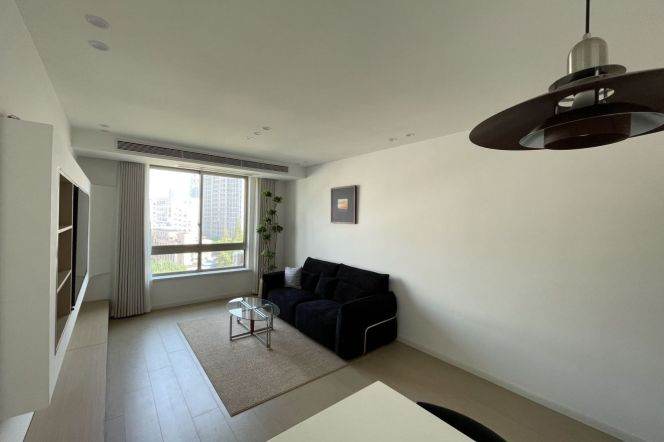 Spacious 1BR Apartment at Yunhe Garden with Floor-to-Ceiling Windows