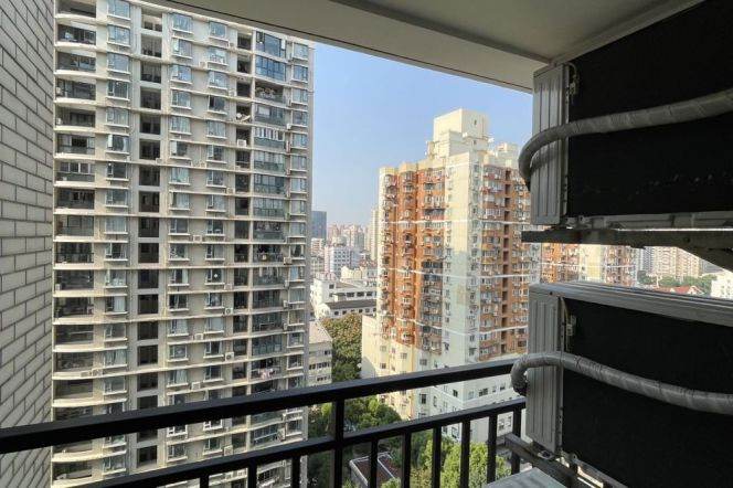 High-Floor 3BR Apartment in Jing'an with Floor-to-Ceiling Windows (L14)
