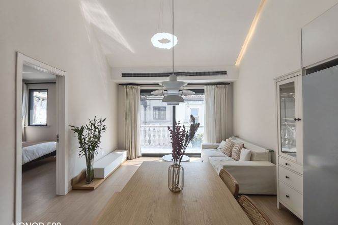 2BR Lane House in Old Xuhui with Green View