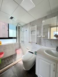 Housing image — Bathroom