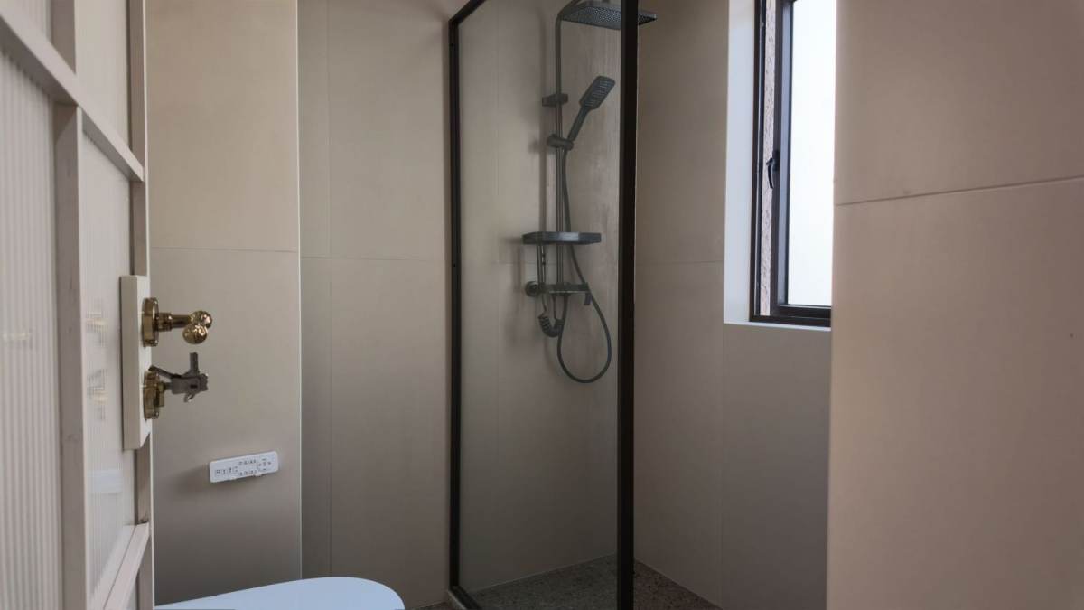 Housing image — Bathroom