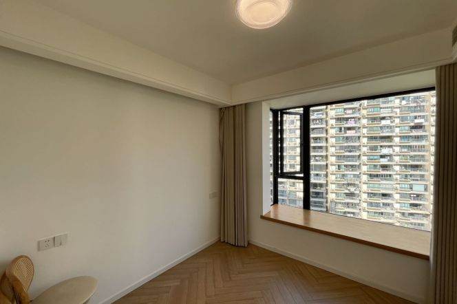 3BR Apartment at Brilliant City with Floor-to-Ceiling Windows (L3/L4)