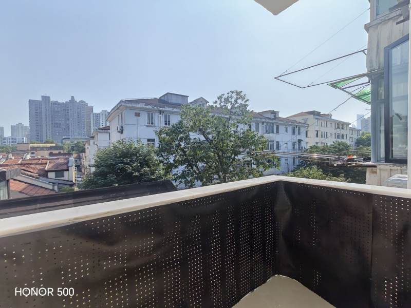 Housing image — Balcony