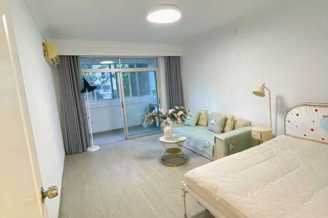 2BR Apartment in Old Xuhui