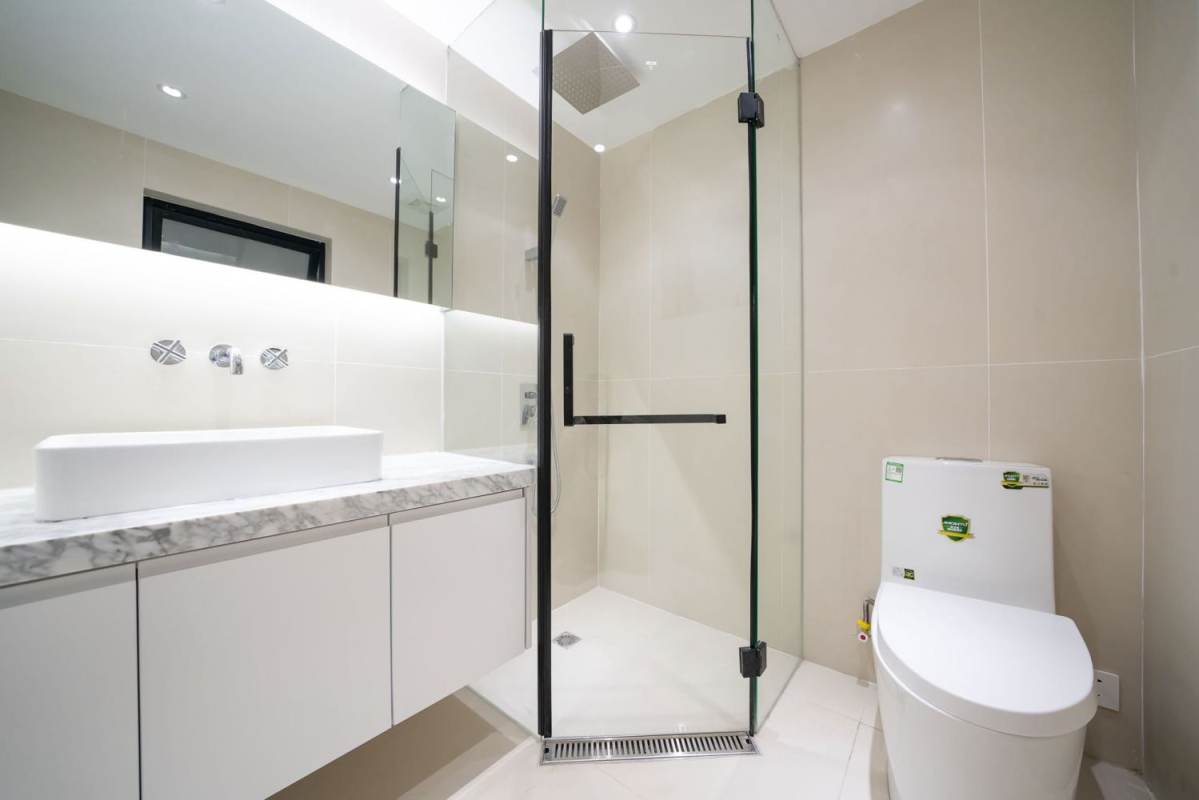 Housing image — Bathroom