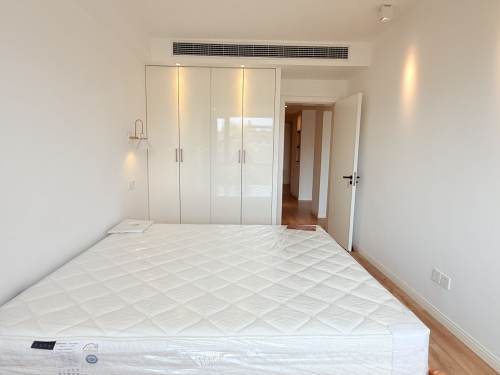 Housing image — Bedroom