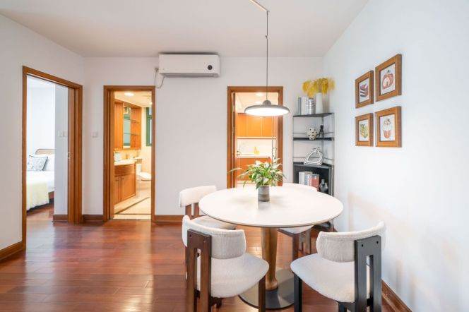 2BR Apartment at Oriental Manhattan (L1/L9/L11)