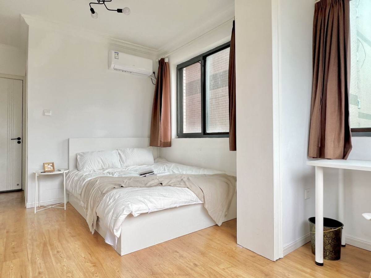 Housing image — Bedroom