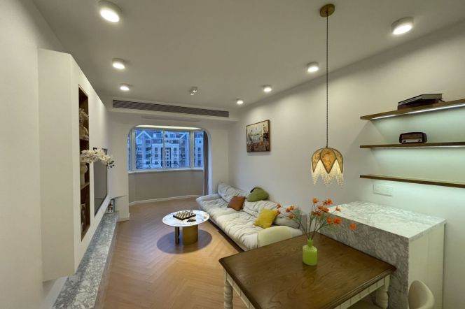 1BR Apartment near Zhongshan Park with Outstanding View