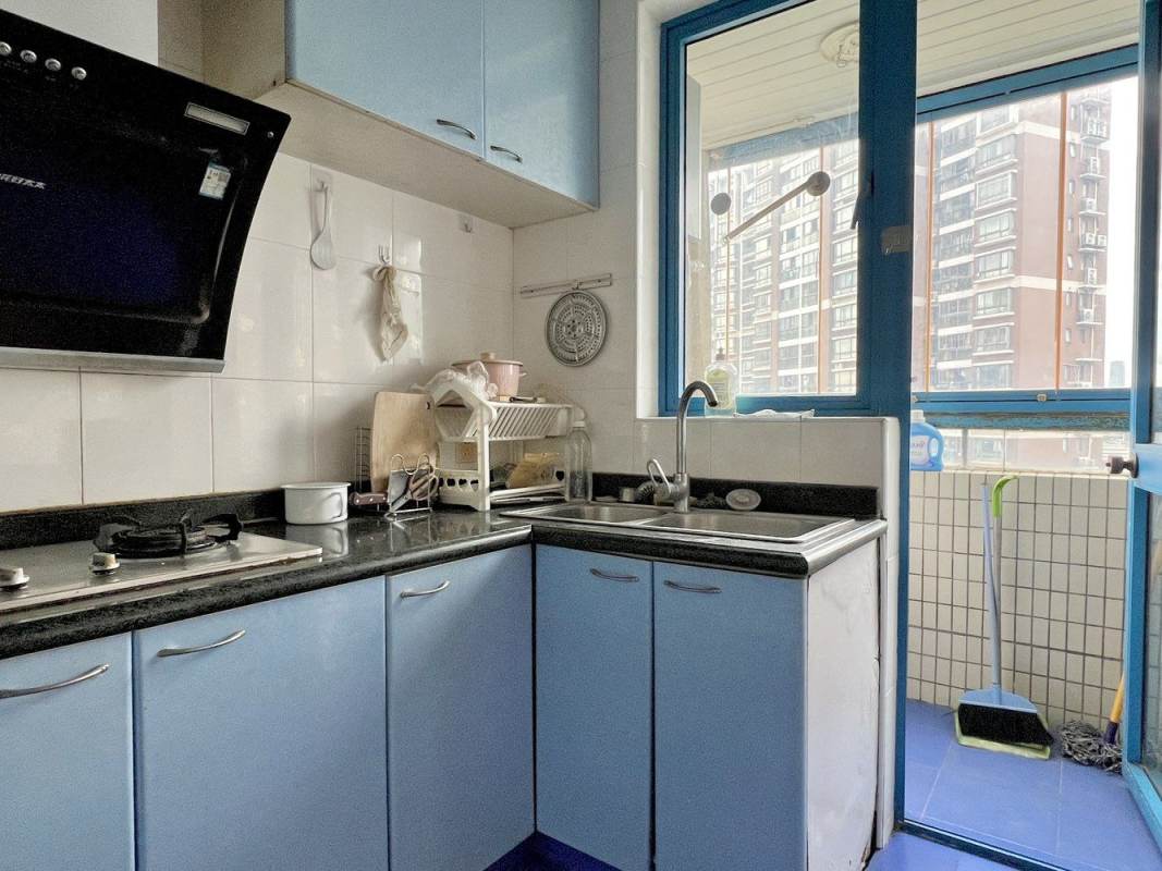 Housing image — Kitchen