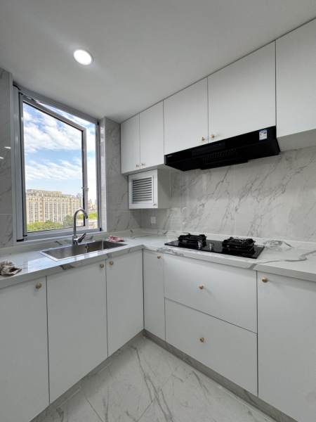 Housing image — Kitchen
