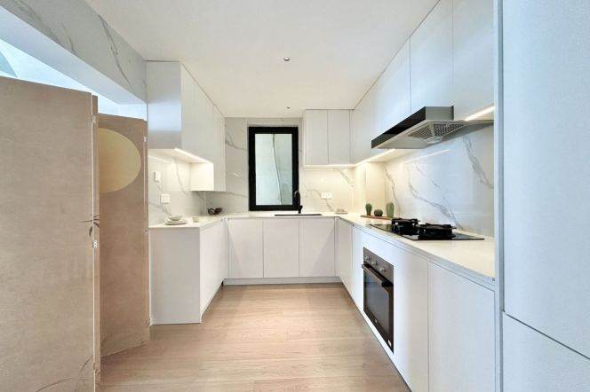 High-Floor Spacious 3BR Apartment at Mingyuan Century City (L1/L10/L12)