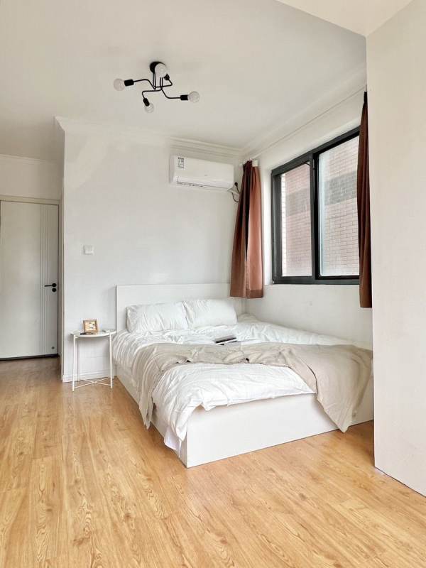 Housing image — Bedroom