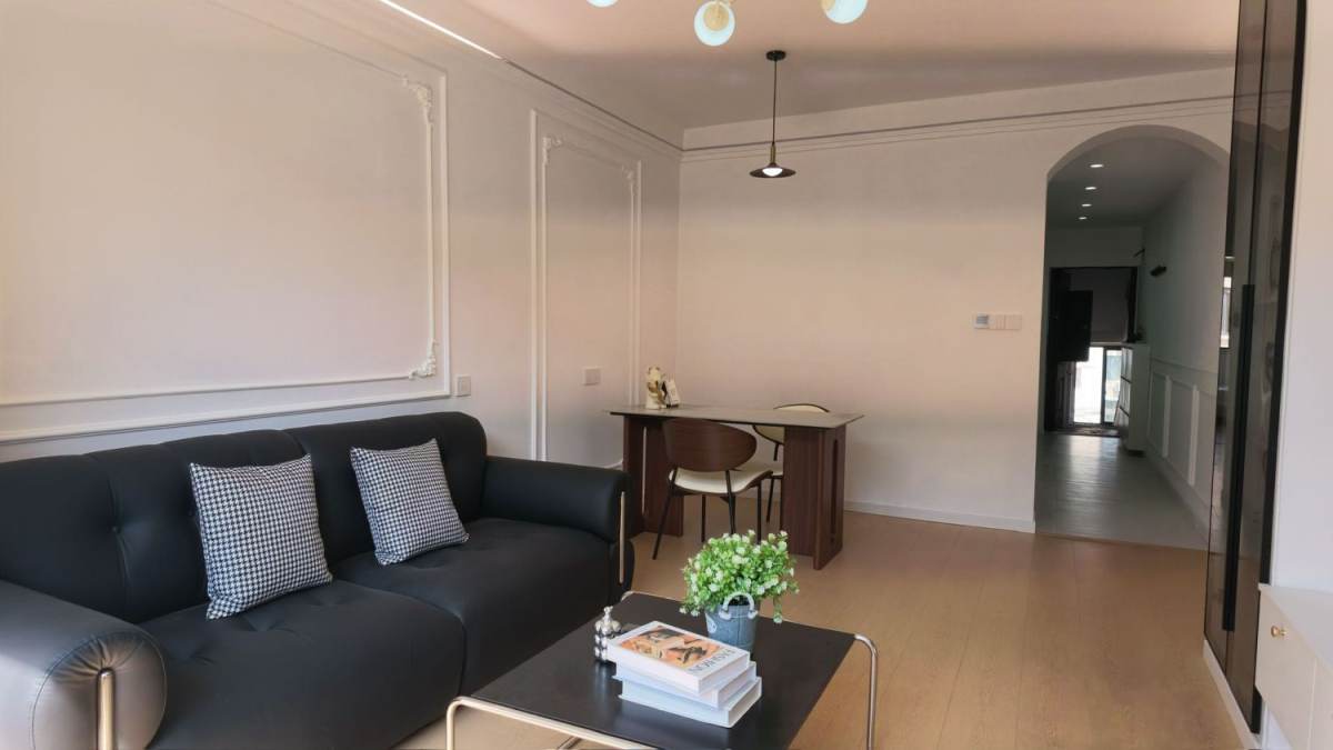 Housing image — Living Room