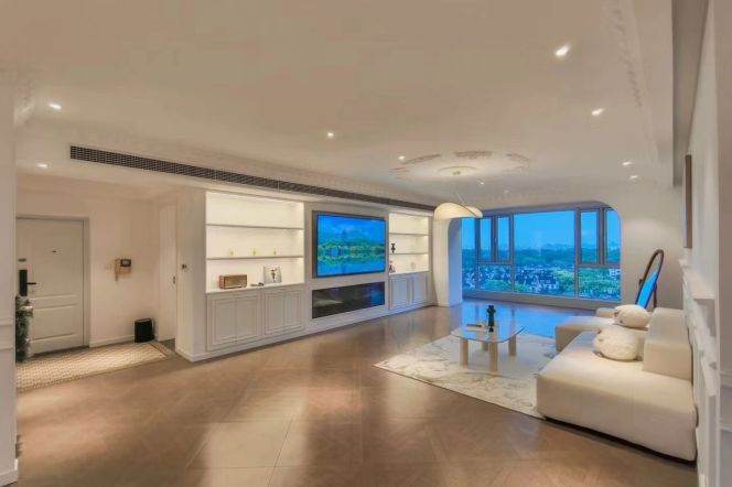5BR Villa in Hongqiao CBD