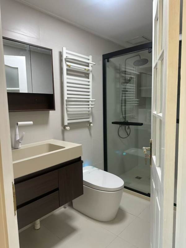 Housing image — Bathroom