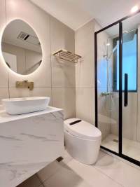 Housing image — Bathroom