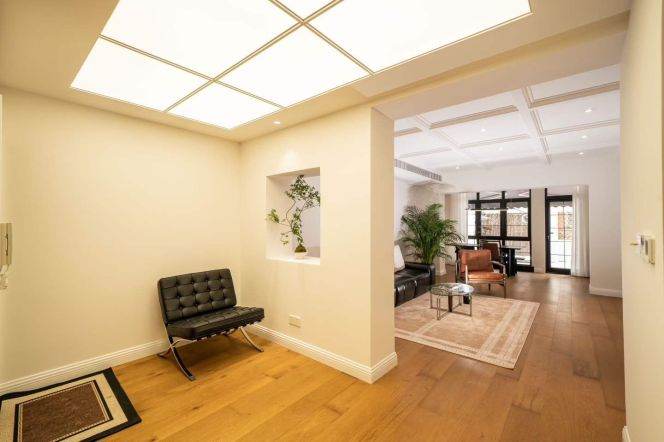 3BR Apartment in Jing'an with Terrace (L2/L7/L14)