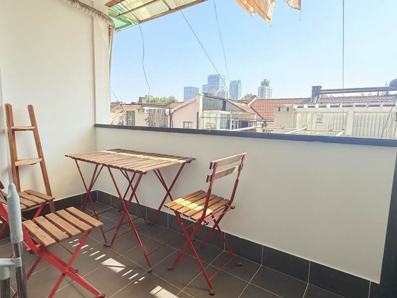 Housing image — Balcony