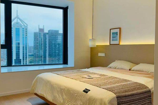 High-Floor 3BR Apartment in Gubei