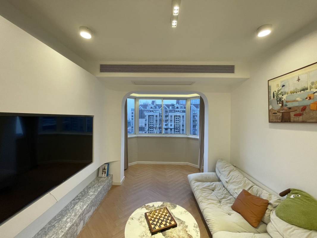 Housing image — Living Room
