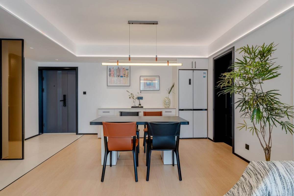 Housing image — Dining Area