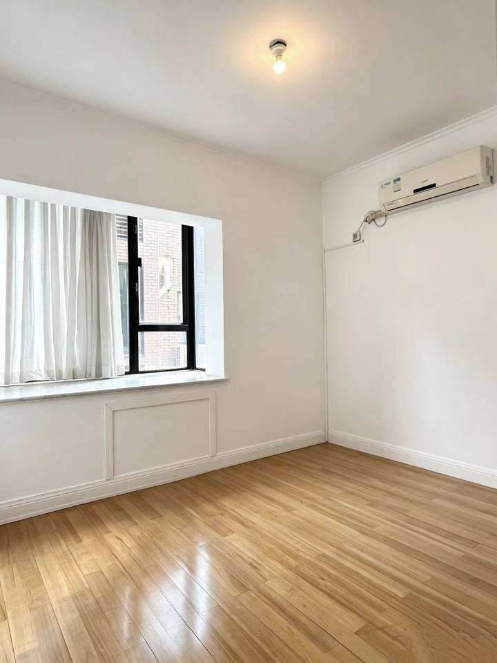Housing image — Bedroom
