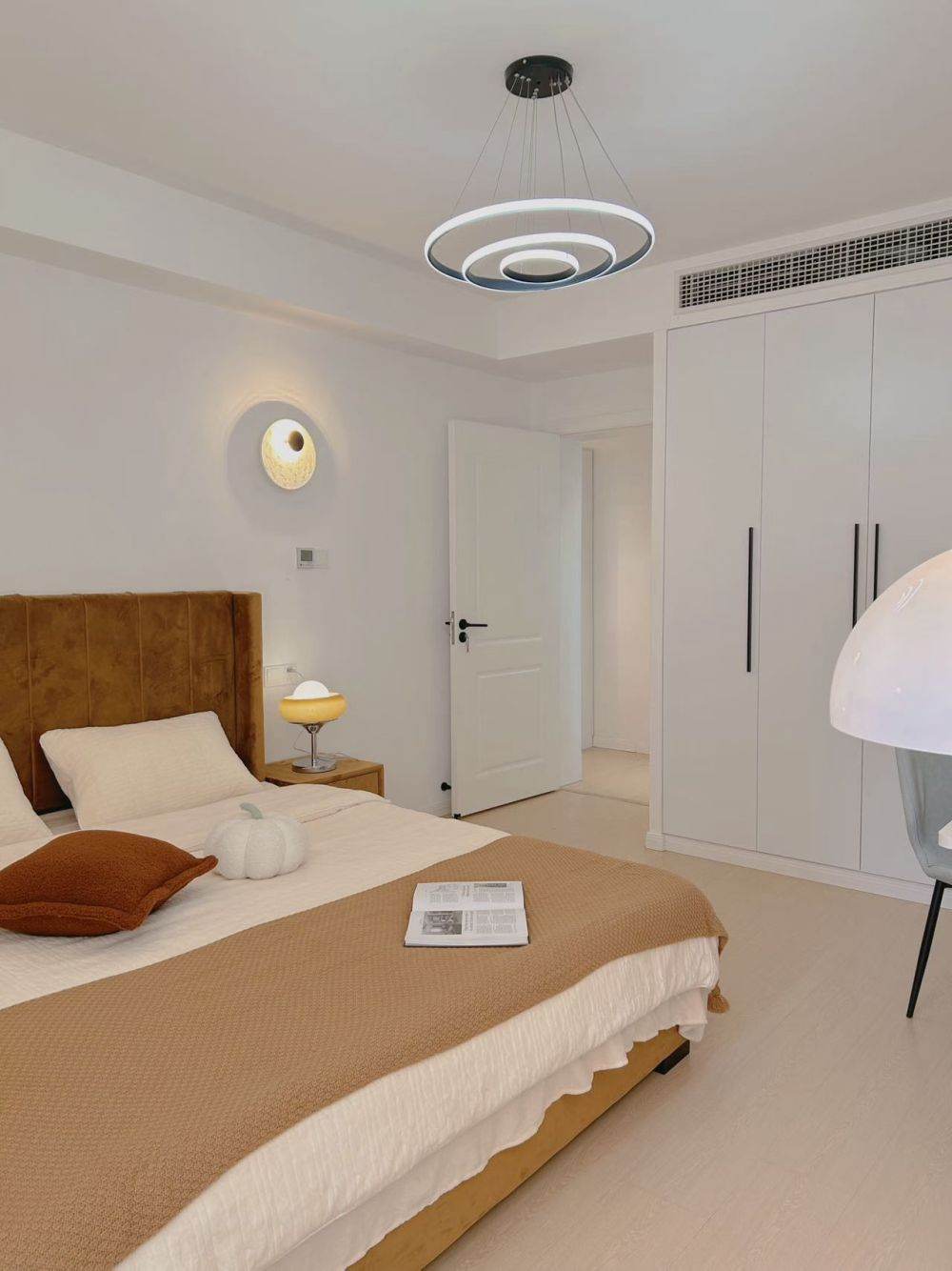 Housing image — Bedroom