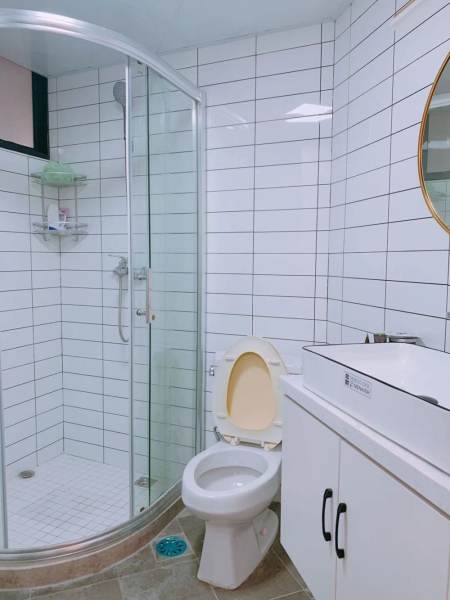 Housing image — Bathroom