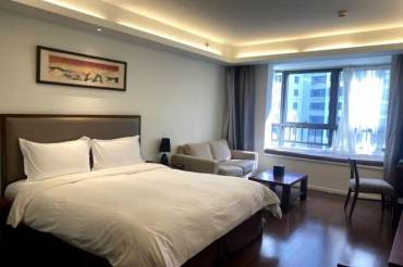 Short-Term 1BR Serviced Apartment near Shanghai Railway Station (L1)