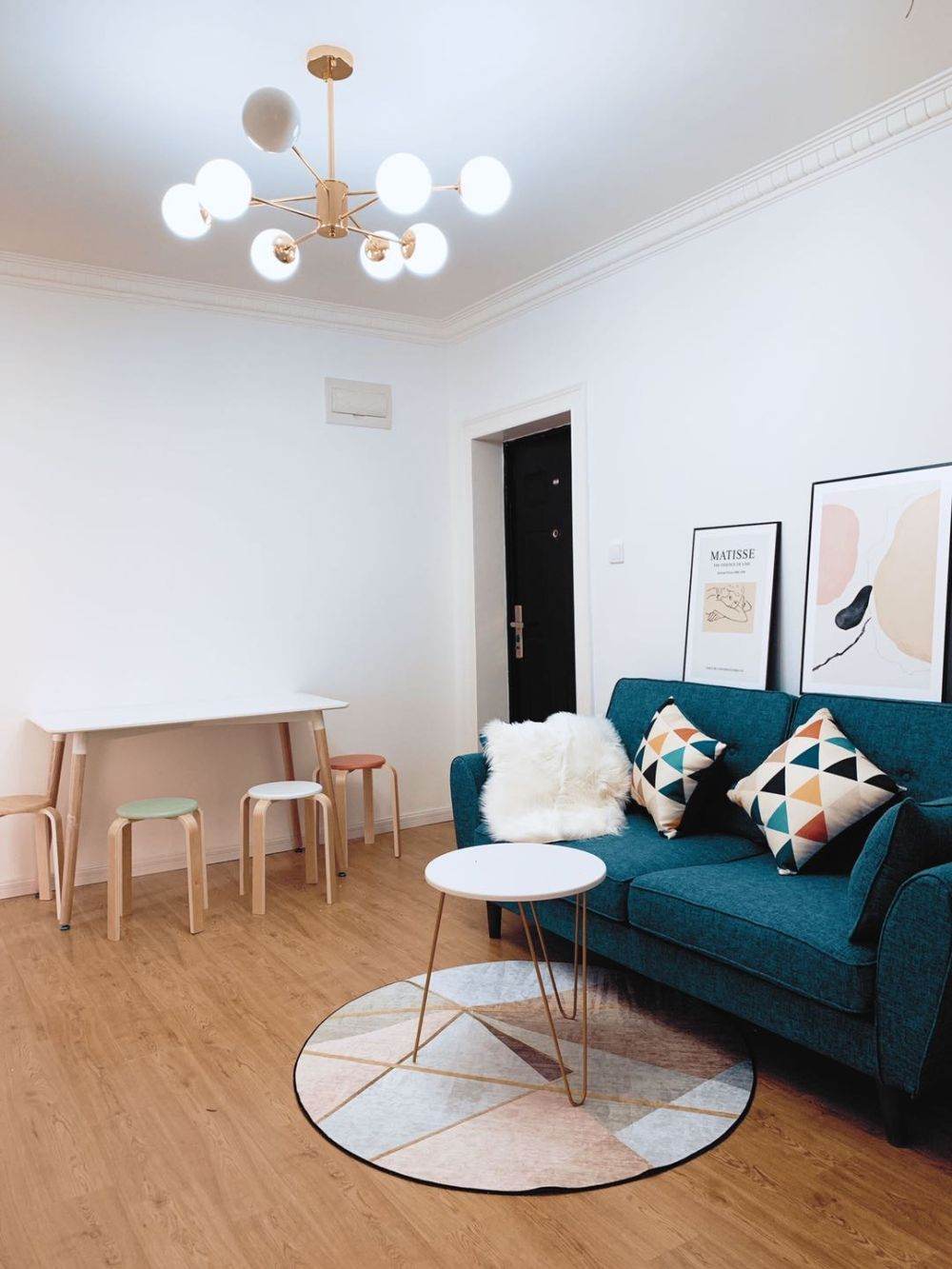 Housing image — Living Room