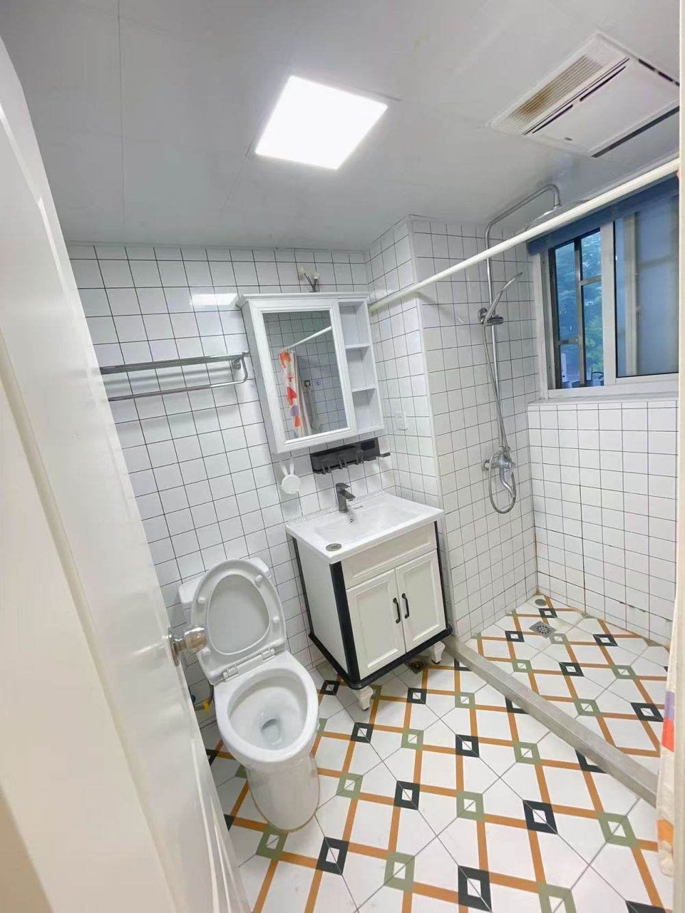 Housing image — Bathroom