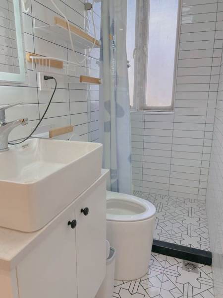 Housing image — Bathroom
