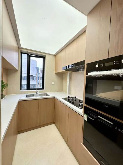 Housing image — Kitchen