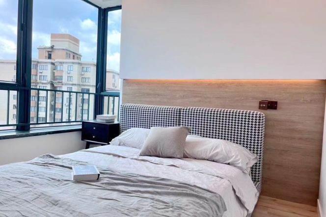 2BR Apartment at Oriental Manhattan (L1/L9/L11)