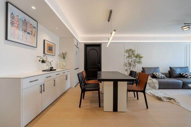High-Floor Spacious 2BR Apartment near Zhongxing Rd Metro (L8)
