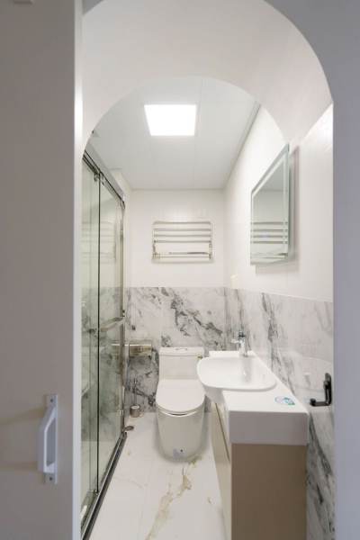 Housing image — Bathroom