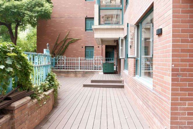 3BR Apartment at The Courtyards with Green View