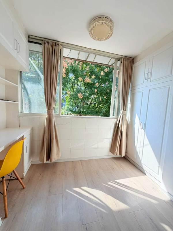 Housing image — Living Room