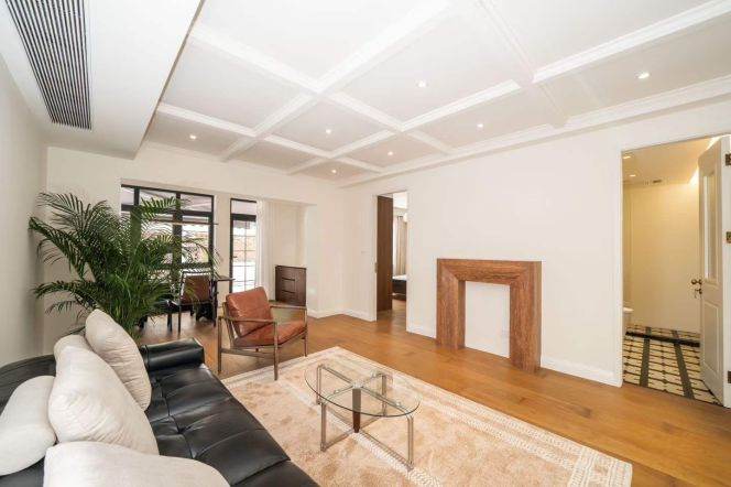 3BR Apartment in Jing'an with Terrace (L2/L7/L14)